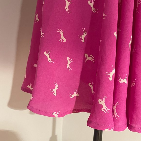 Everly fuschia pink white sleeveless dress, horses print, size M - Picture 4 of 8